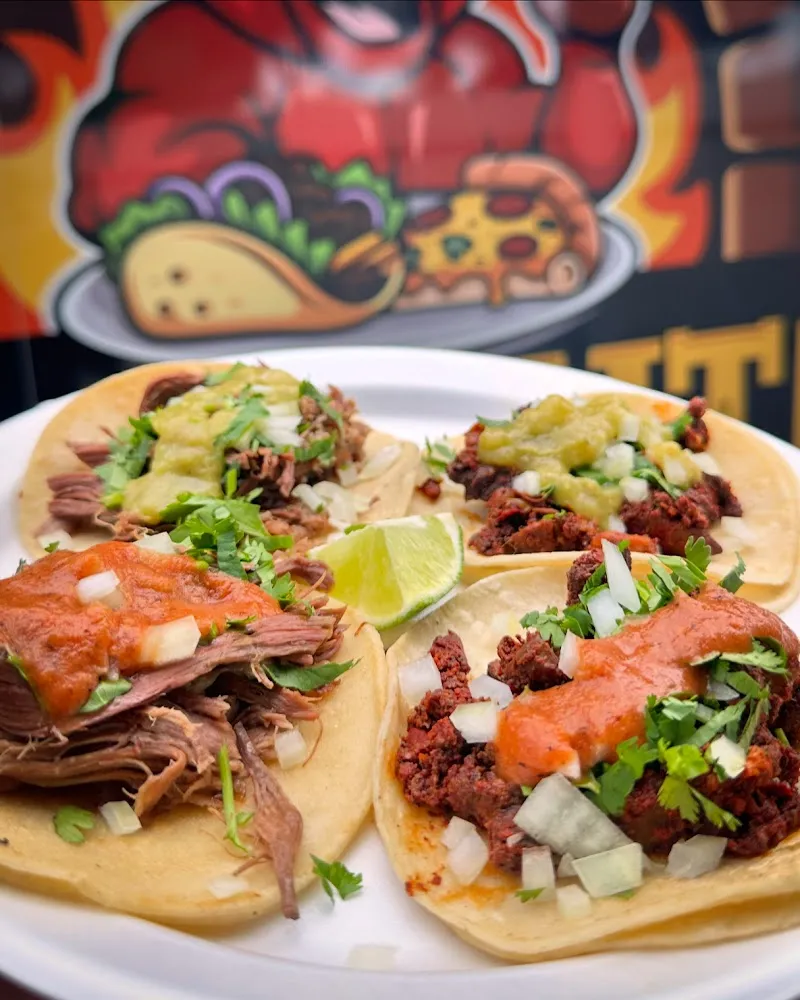 Tacos De Barbacoa Y Montalayo